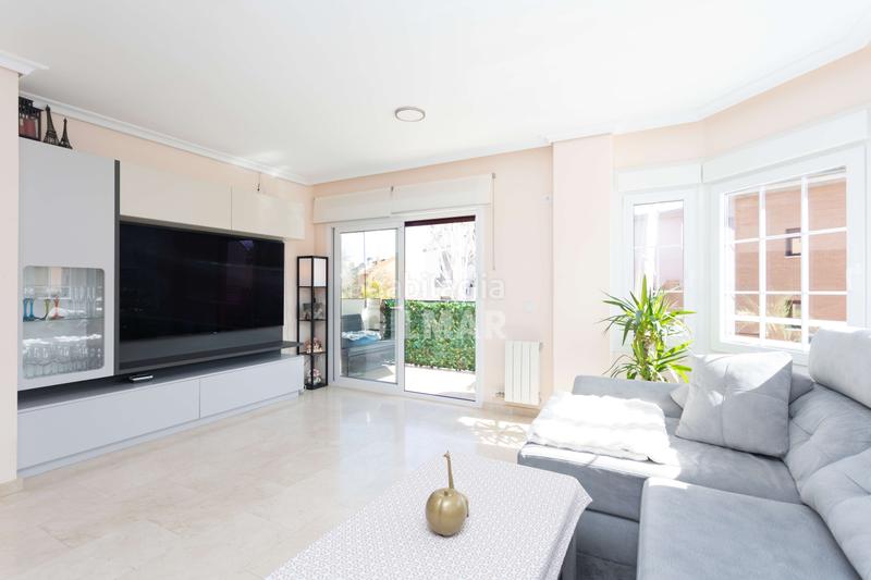 Foto 9086424d-122a-4d0f-9d80-bfaad79e1e94. Etagenwohnung mit heizung parking pool in Valdezarza Madrid