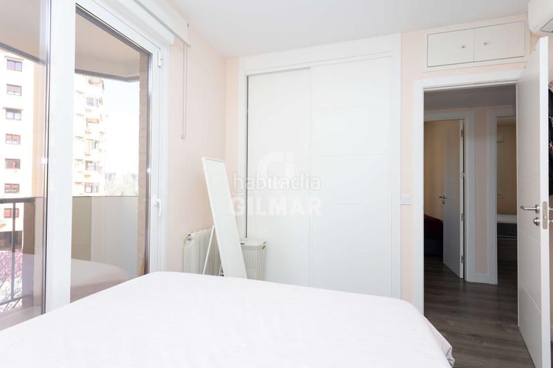 Foto b0f6f976-1bb1-402a-88ef-a4fec1075c77. Etagenwohnung mit heizung parking pool in Valdezarza Madrid