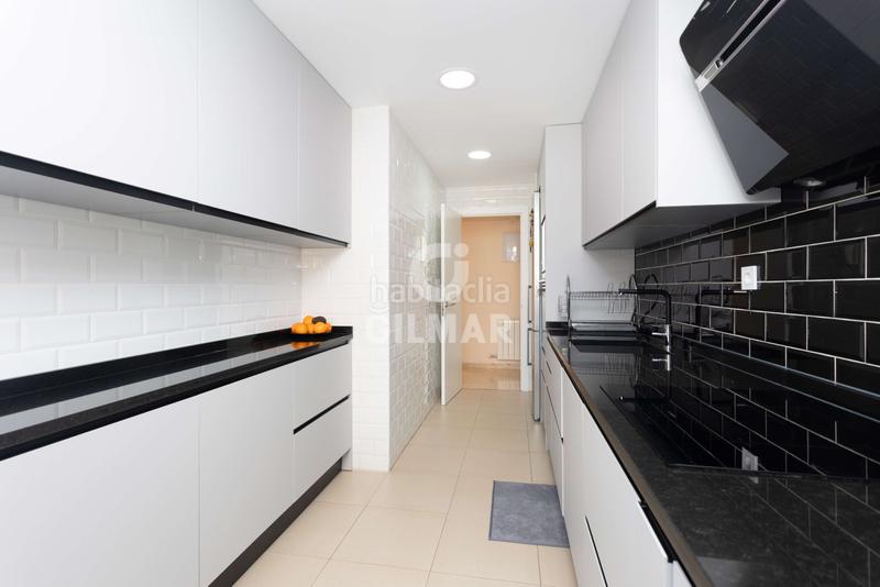 Foto ddc0037c-0b01-433c-af6b-93b5b0c3764f. Etagenwohnung mit heizung parking pool in Valdezarza Madrid