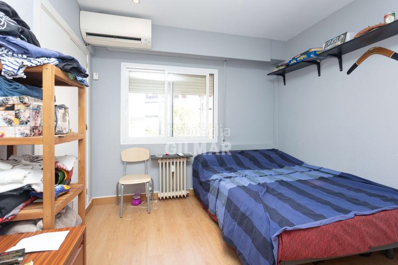 Foto 9f3e0938-0d6b-4aa1-919f-e2b4de6c73b5. Pis amb calefacció aparcament a Bellas Vistas Madrid