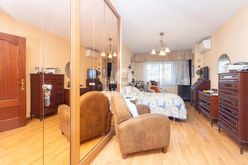 Foto b6810052-5859-4eb9-b389-b3add85d1c21. Pis amb calefacció aparcament a Bellas Vistas Madrid