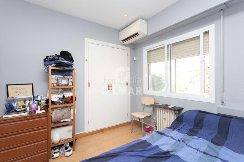 Foto bcb7e149-cc0f-4a66-9778-8b558ae82fb2. Pis amb calefacció aparcament a Bellas Vistas Madrid