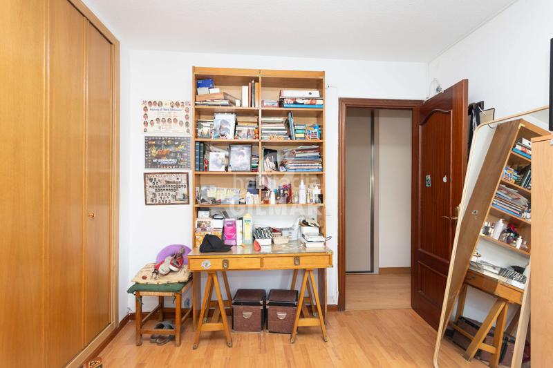 Foto fd4337a5-508e-48a3-ada4-da80db39c3de. Pis amb calefacció aparcament a Bellas Vistas Madrid