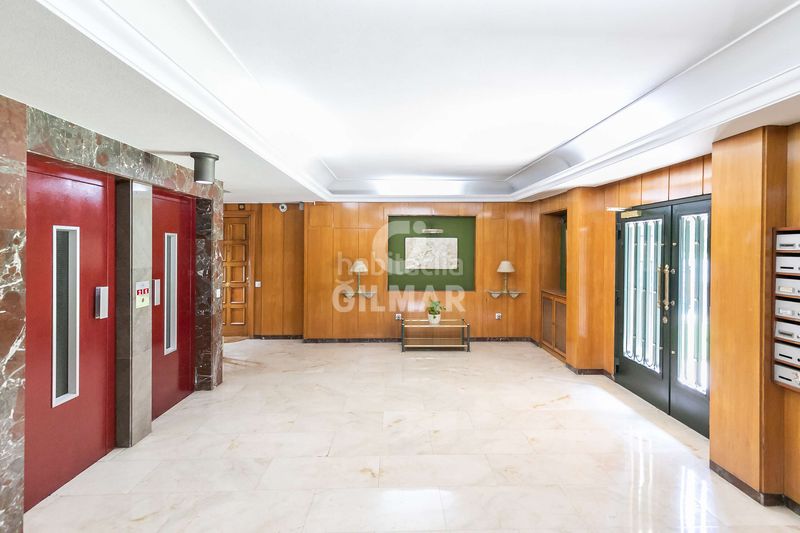 Foto 0f822551-251d-43e7-affa-ae82898f3b55. Pis amb calefacció aparcament piscina a Bellas Vistas Madrid