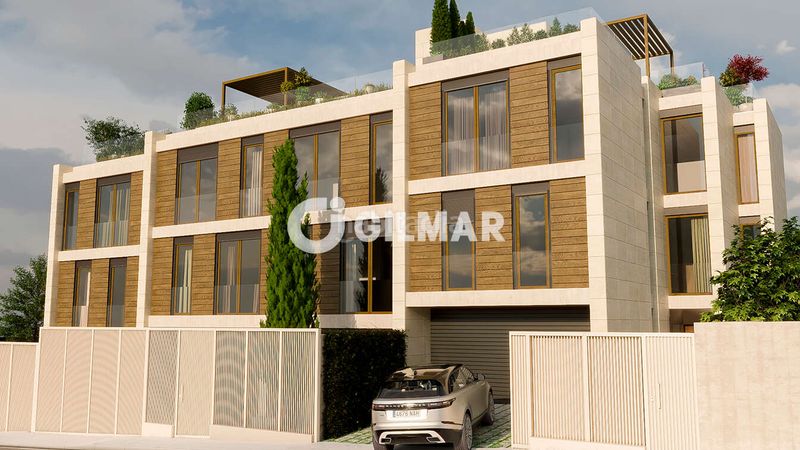 Foto 53f9a491-3b1d-467f-a447-5ec9a63756ec. Casa adossada amb calefacció piscina a Valdezarza Madrid