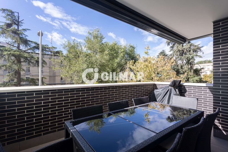 Foto 5a13c39b-f0c9-413d-9ae6-8bad22811379. Pis amb calefacció aparcament piscina a Valdezarza Madrid