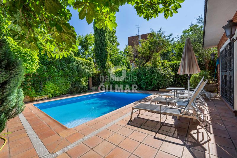 Foto f83d3c98-b558-4482-a5fa-0b744d855f40. Xalet amb calefacció aparcament piscina a Nueva España Madrid
