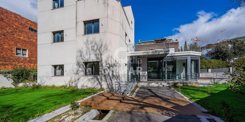 Foto 0c4ae799-a6d6-4ba9-91b5-9d82ef99cc7e. Xalet amb calefacció piscina a El Viso Madrid