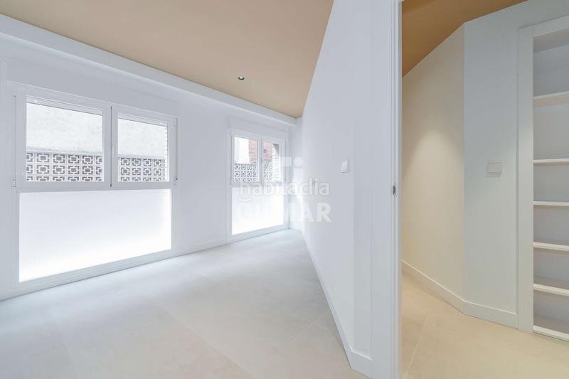 Foto 3d44e80b-56f1-49a1-8119-d74798262e72. Piso este exclusivo piso de obra nueva en construcción en El Viso es una excelente oportunidad para aquellos que buscan invertir en una en Madrid
