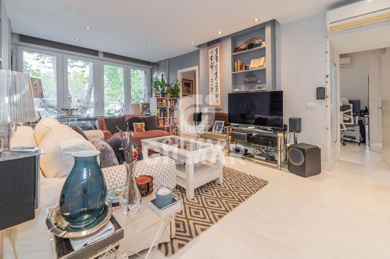 Foto 84f05629-e59f-4ec0-a8fe-b6cb049d8c5f. Etagenwohnung mit heizung parking in Nueva España Madrid