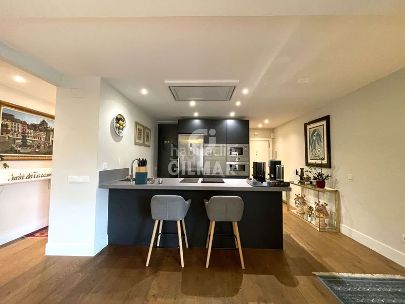 Piso ubicado en una de las zonas más exclusivas y tranquilas de chamartín, presentamos este magnífico piso exterior de 120m construidos en Madrid - Imagen 2