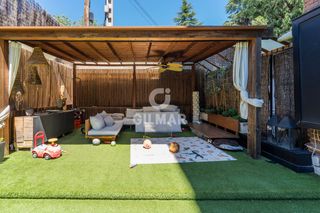 Flat in Nueva España. Luminoso inmueble con terraza, garaje y trastero en nueva españa