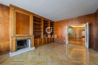 Pis a El Viso. Vivienda de gran tamaño con enorme potencial en el viso  chamart