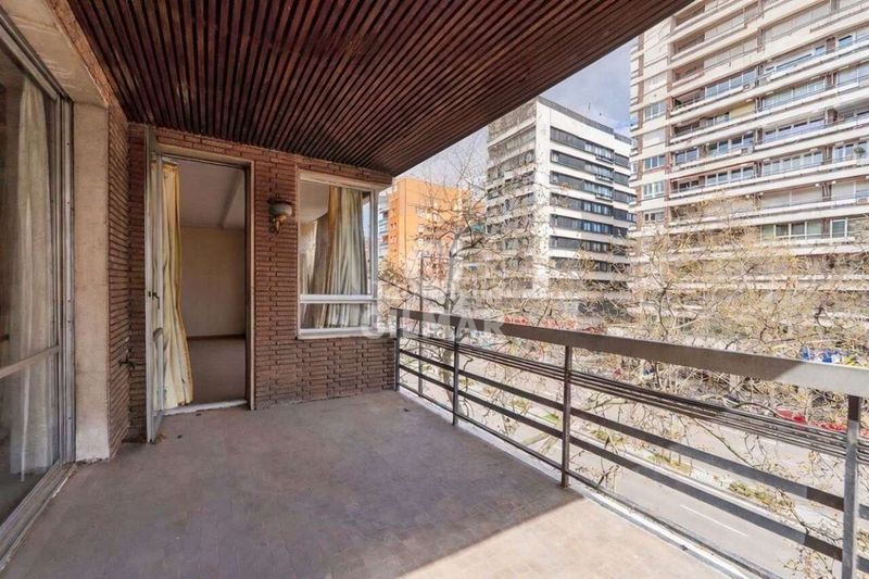 Foto 0eee8dda-d6d4-4b65-97d3-68913948291e. Pis amb calefacció aparcament a El Viso Madrid