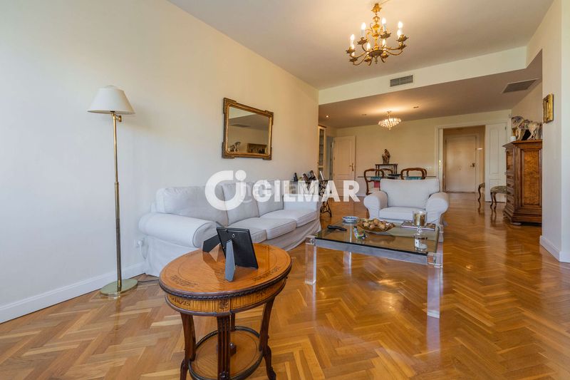 Foto f8b05ed9-0ef6-4493-9feb-19d969097797. Pis amb calefacció aparcament a Hispanoamérica-Bernabéu Madrid