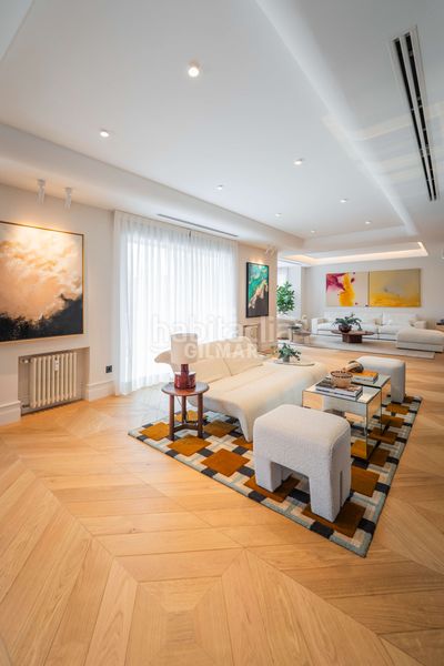 Foto 2ff26259-dba5-4325-bc3d-c9249a674167. Pis amb calefacció a Castellana Madrid