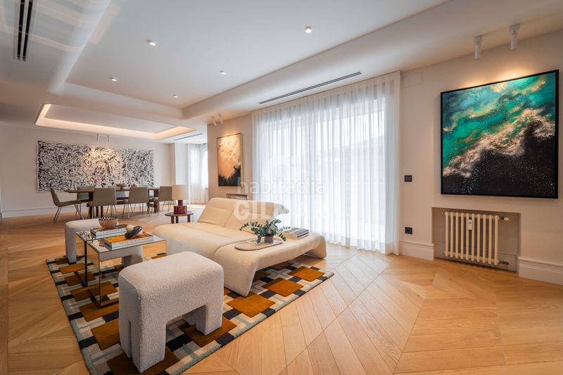 Foto ede4adbe-635f-412c-aa45-b3de900a352c. Pis amb calefacció a Castellana Madrid