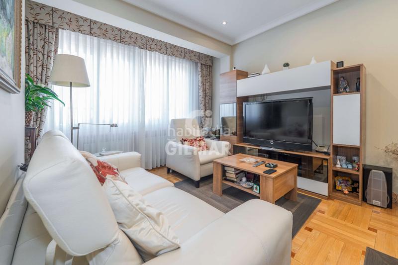 Foto 1075dc34-2635-4340-bb75-83dabf38bbd2. Flat with heating in Goya Madrid