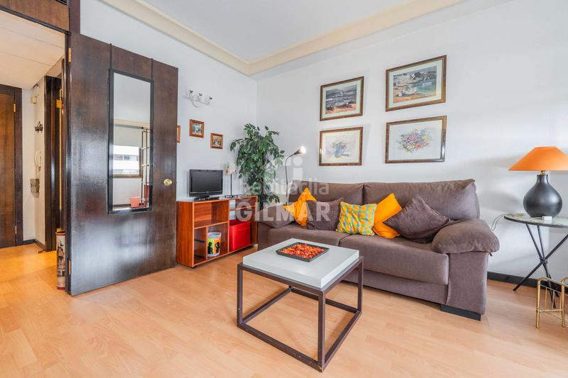 Foto 696d907a-3ab0-4836-bfd8-aeeb5a59da80. Piso edificio eurocis, seguridad 24 horas, exterior, luminoso, estancias amplias, en buen estado, ha estado alquilado, posibilidad de g en Madrid