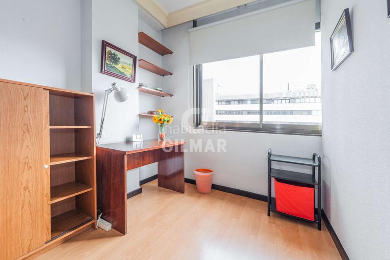 Foto bb09dd79-0736-4cd7-9ae3-9192ff9a716c. Piso edificio eurocis, seguridad 24 horas, exterior, luminoso, estancias amplias, en buen estado, ha estado alquilado, posibilidad de g en Madrid