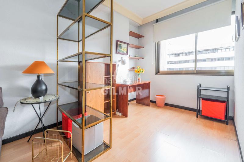 Foto ee878c4a-7d1c-4619-bfc6-a8174c17f57a. Piso edificio eurocis, seguridad 24 horas, exterior, luminoso, estancias amplias, en buen estado, ha estado alquilado, posibilidad de g en Madrid