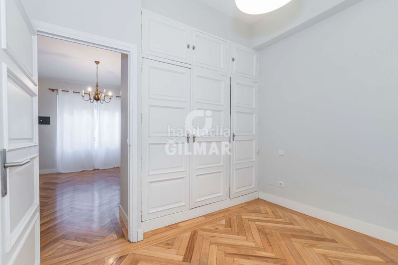 Foto 72c27b60-6d99-4295-89e3-ca0e33b982c5. Pis amb calefacció aparcament a Castellana Madrid