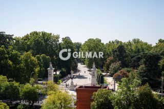 Duplex à Recoletos. Exclusivo ático en recoletos con vistas al parque del retiro  te