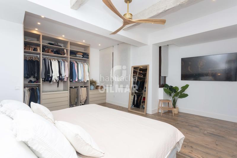 Foto 5d69d50a-05de-478e-b38c-179777239380. Piso descubre el lujo y la elegancia en este espectacular piso ubicado en la calle montalbán en el prestigioso barrio de Jerónimos, en en Madrid