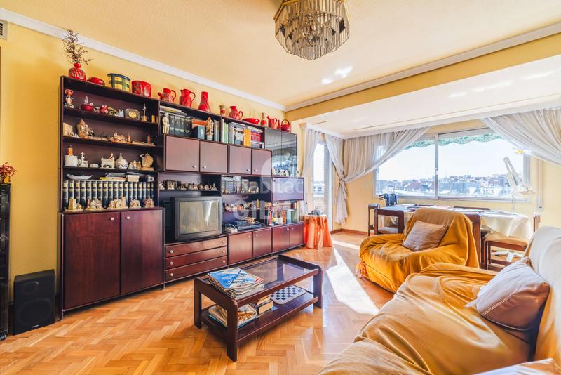 Foto a0fee628-0498-4b35-ad26-619a6edc0270. Appartement avec chauffage piscine dans Adelfas Madrid