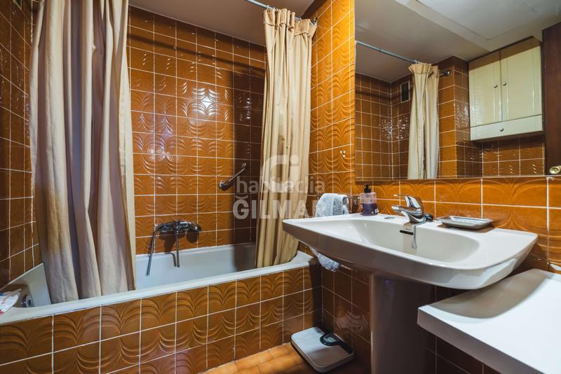 Foto a29b3733-8fba-45d6-9dcd-6d55672b9040. Appartement avec chauffage piscine dans Adelfas Madrid