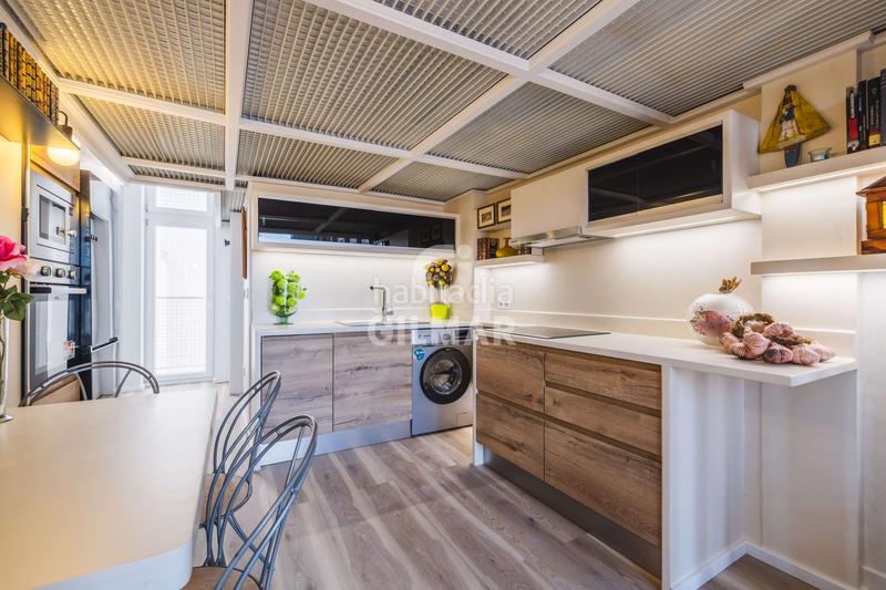 Foto 08d51f60-3cfc-4bac-9bd9-079d6225267a. Dúplex descubre este exclusivo apartamento dúplex de obra nueva ubicado en el vibrante barrio de San Diego, en el distrito de puente de v en Madrid