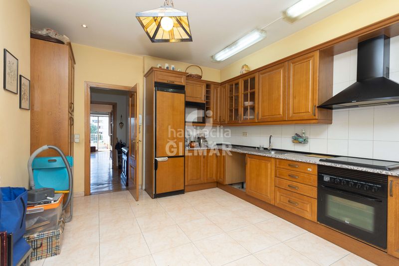 Piso descubre este elegante piso ubicado en el barrio de Estrella, dentro del prestigioso distrito de retiro . con una superfi en Madrid - Imagen 12