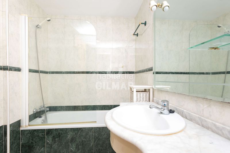 Piso descubre este elegante piso ubicado en el barrio de Estrella, dentro del prestigioso distrito de retiro . con una superfi en Madrid - Imagen 25