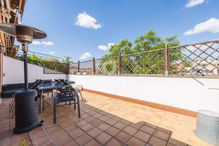 Etagenwohnung in Adelfas. Exclusivo ático con terraza en el barrio de adelfas, retiro. ele