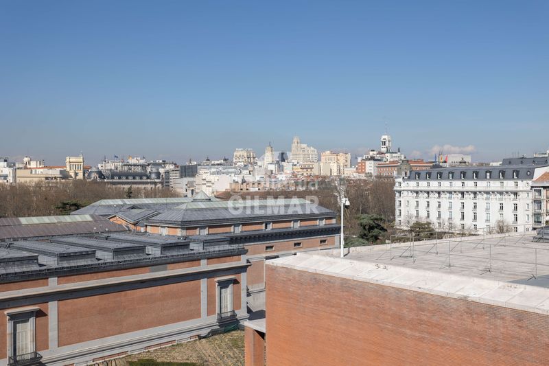 Foto 7f8c09f3-5f80-4931-937a-b103722f0b99. Àtic amb calefacció aparcament a Jerónimos Madrid