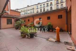 Pis  Calle del mesn de paredes