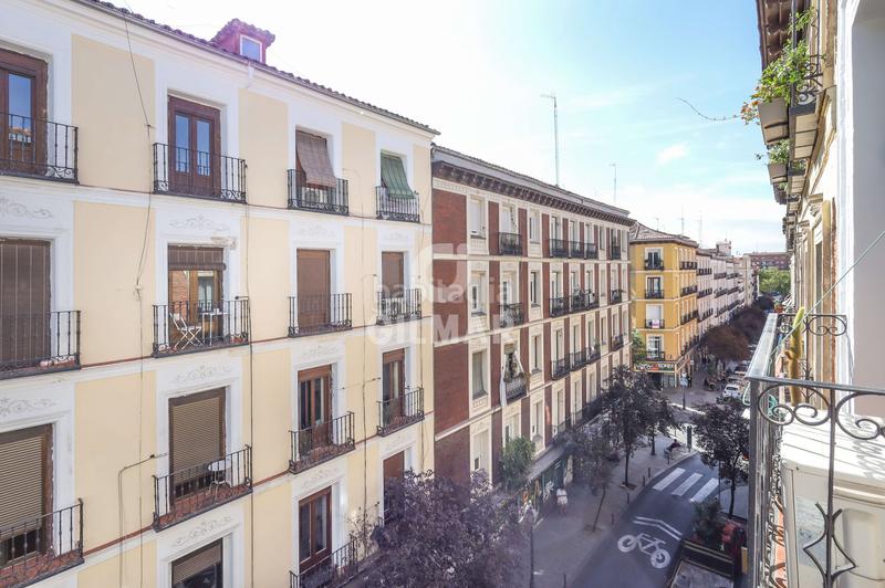 Foto 12b9c7a6-caad-439e-9388-cb468fa7a1f8. Pis amb calefacció a Embajadores-Lavapiés Madrid