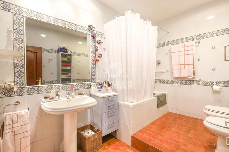 Foto 409b154b-87c0-453c-ba1e-8aea2a3d2d37. Pis amb calefacció a Embajadores-Lavapiés Madrid