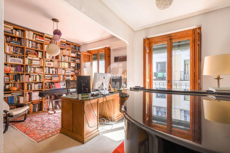 Foto b8c8a37c-76f2-4195-9a83-fc10e870c623. Pis amb calefacció a Embajadores-Lavapiés Madrid