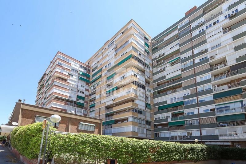 Foto 478d6f06-2915-48e3-b929-58cf494529ff. Pis amb calefacció piscina a Legazpi Madrid