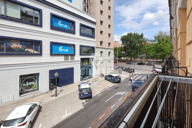 Foto b314c4a3-5251-43fa-b704-a8ea0a2f3ef1. Pis amb calefacció a Acacias Madrid