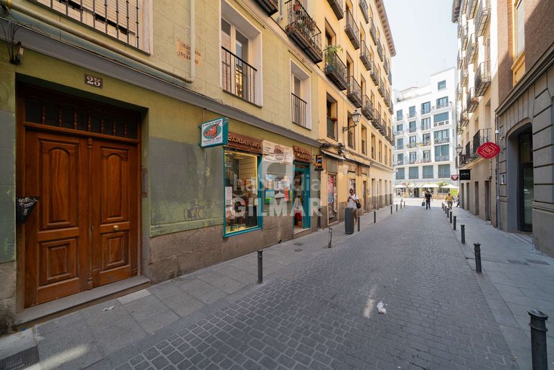 Foto 5f204be7-c4b0-4d1f-b00a-34c1f241f10a. Pis amb calefacció a Embajadores-Lavapiés Madrid