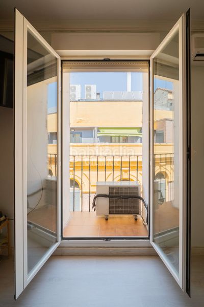 Foto eedcffca-9ec1-4bd5-823d-a4bdbaedfe4e. Pis amb calefacció a Embajadores-Lavapiés Madrid