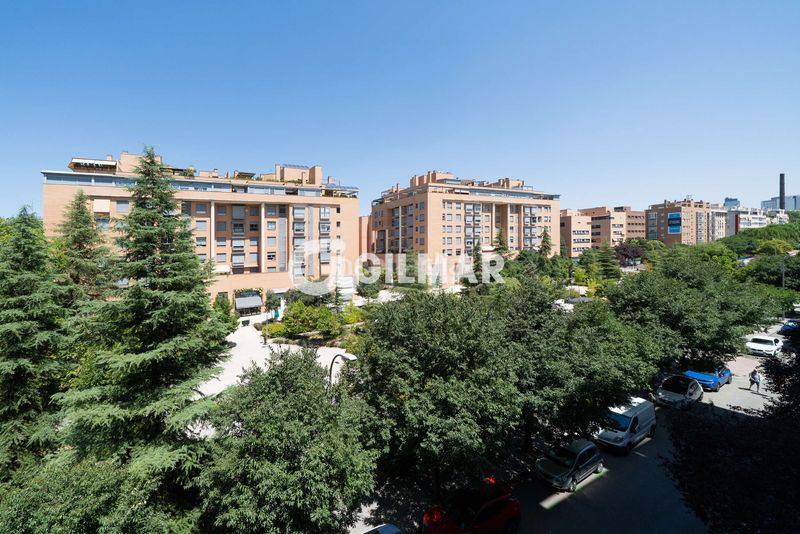 Foto 48d1c788-647c-4645-bca4-81481d608d70. Pis amb calefacció aparcament piscina a Legazpi Madrid