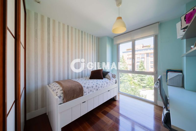 Foto 4d813030-aed7-4e51-86a7-45355022aaf2. Pis amb calefacció aparcament piscina a Legazpi Madrid