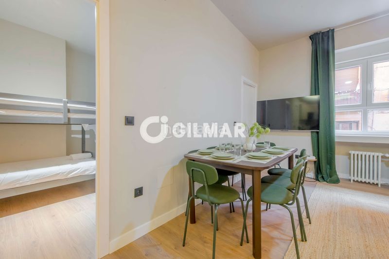 Foto b5d76f61-2ce0-44a6-8b79-0aa0309d0c0d. Pis amb calefacció a Embajadores-Lavapiés Madrid