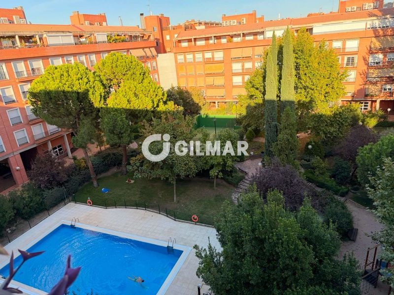 Foto 76e7d3ae-0f84-42ac-82e5-3b32813e8c44. Àtic amb calefacció aparcament piscina a Palos de Moguer Madrid