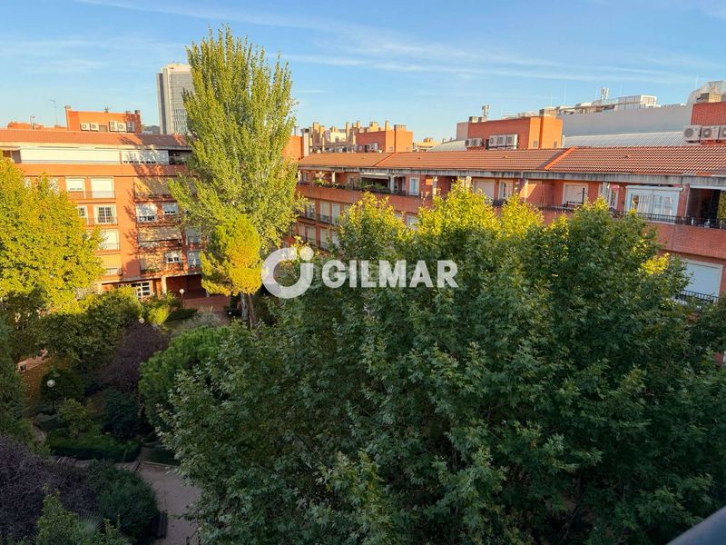 Foto 8d7a8e26-61ff-471d-a530-c77a2a48e2b5. Àtic amb calefacció aparcament piscina a Palos de Moguer Madrid