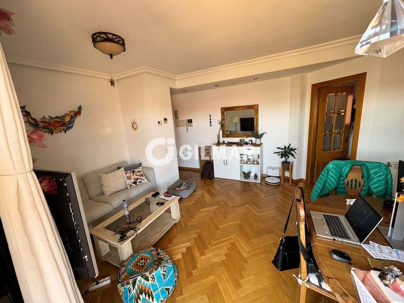 Foto d49b10bb-6bed-4859-9cb1-3d6fa1c3bae3. Àtic amb calefacció aparcament piscina a Palos de Moguer Madrid