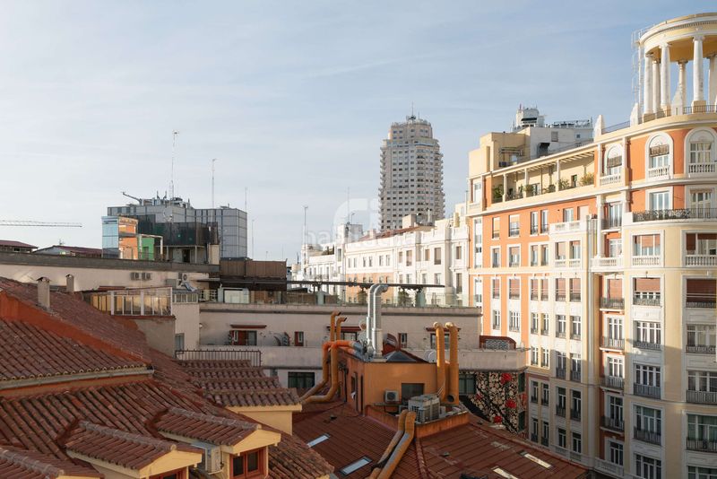 Piso este exclusivo piso está ubicado en el prestigioso barrio de Palacio, en pleno corazón del distrito centro . con una supe en Madrid - Imagen 6